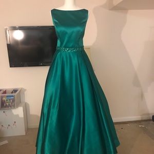 Sherri Hill emerald green gown